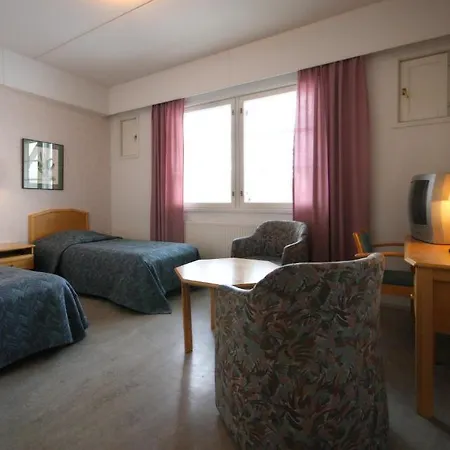 Hotelli Kansanlaeaekintaekeskus