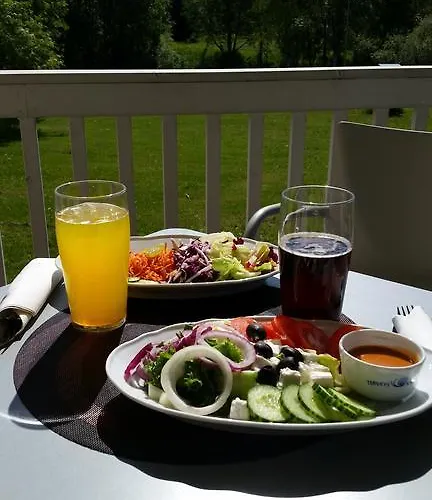 ホテル Hotelli Kansanlaeaekintaekeskus