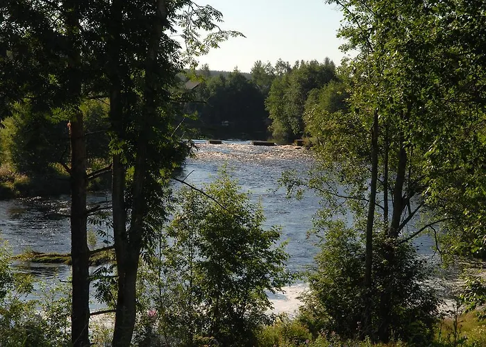 ホテル Hotelli Kansanlaeaekintaekeskus