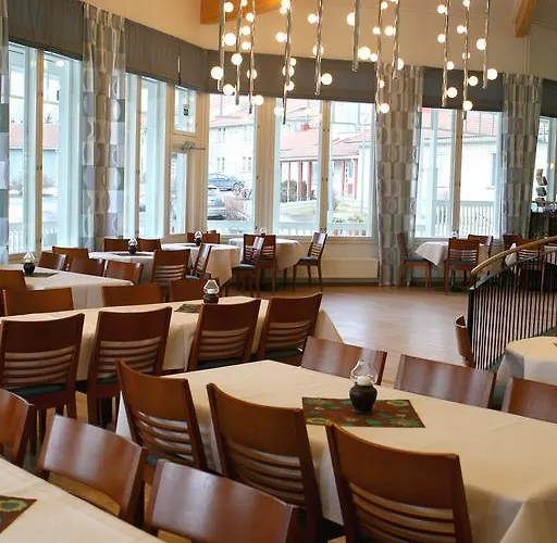 Hotelli Kansanlaeaekintaekeskus