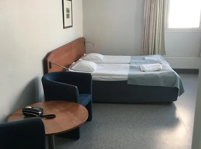 Hotelli Kansanlaeaekintaekeskus